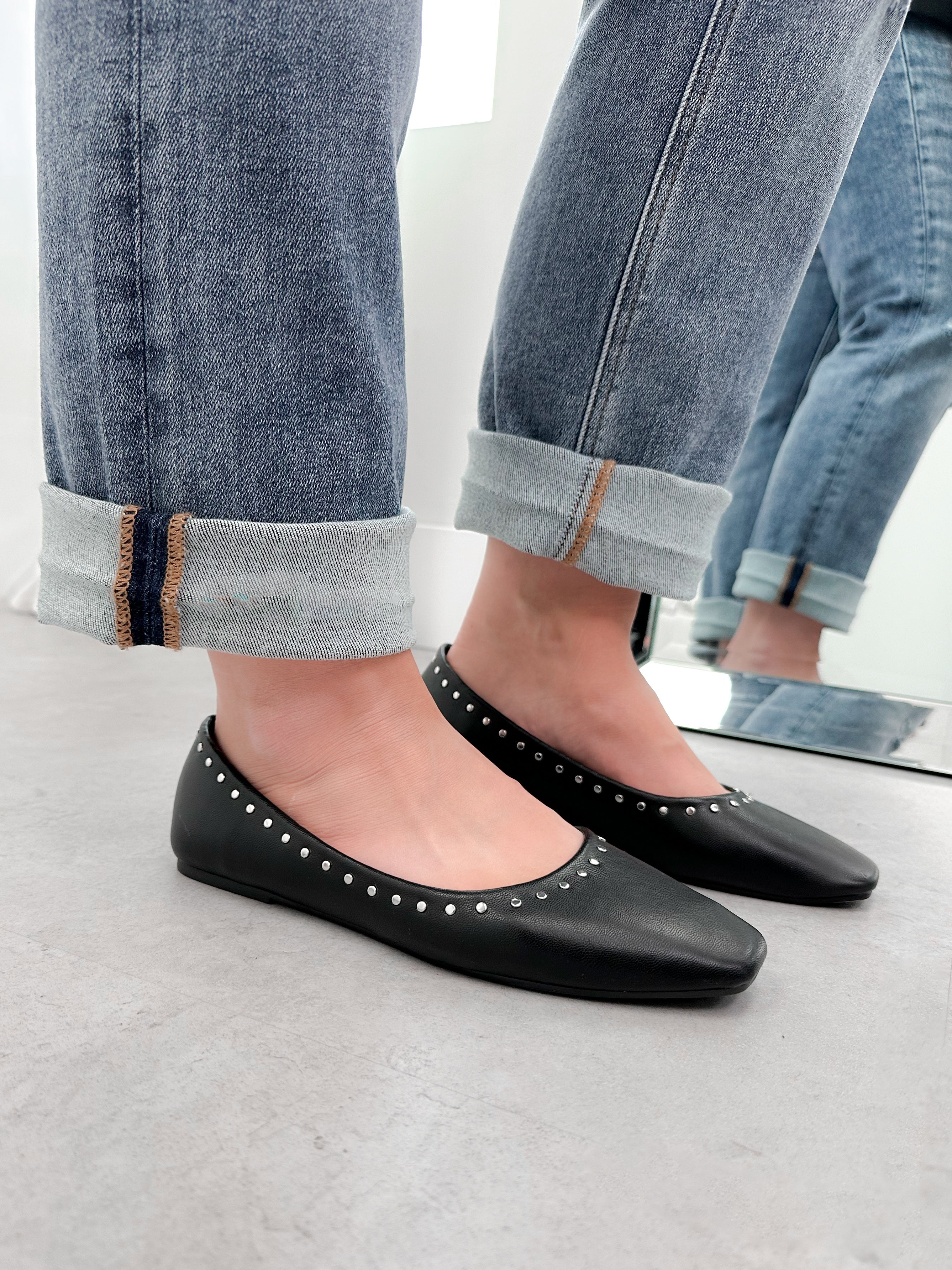 Just in Time Flat by Corkys