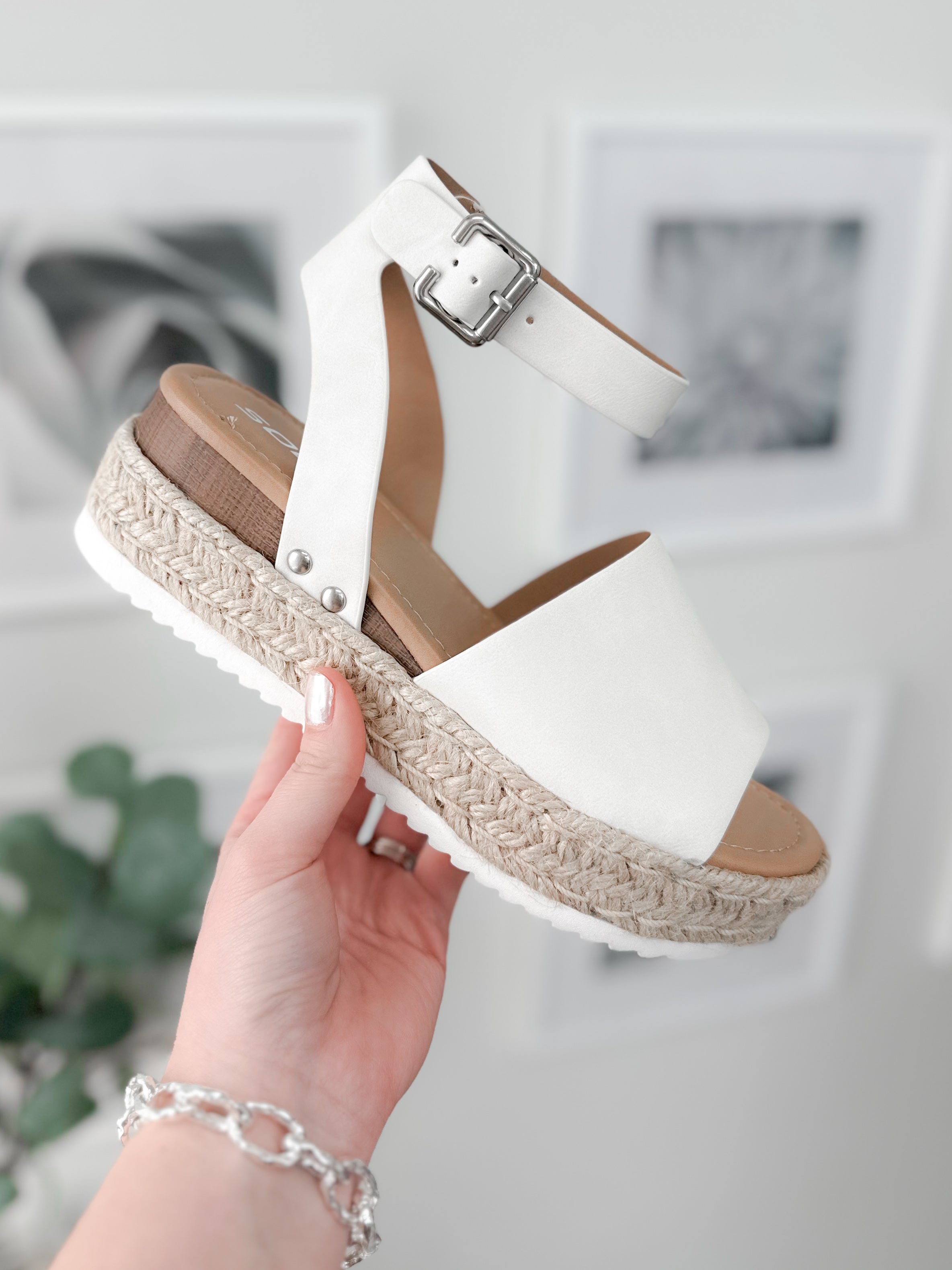 Runway Platform Sandals in Coconut