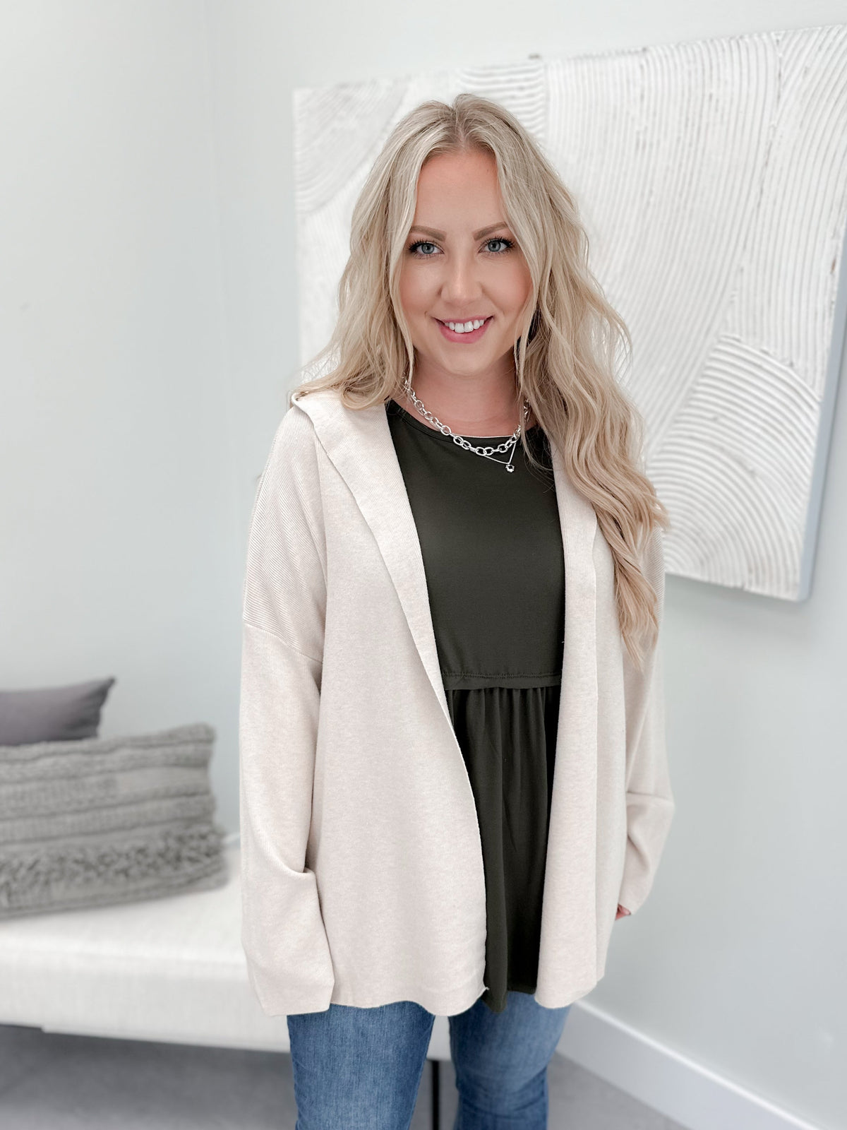 Kahlan Cardigan in Beige