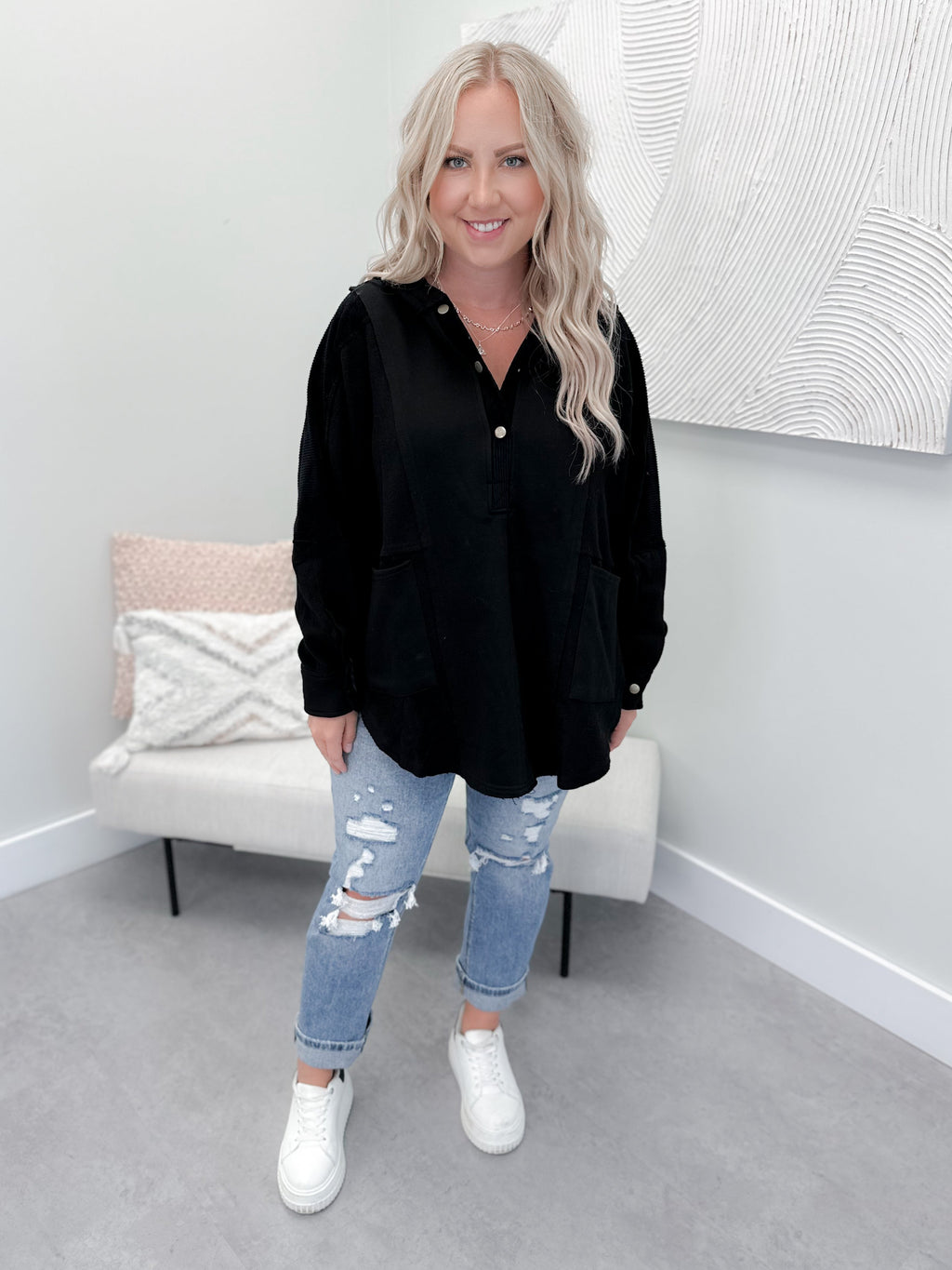 Hutton Hoodie in Black