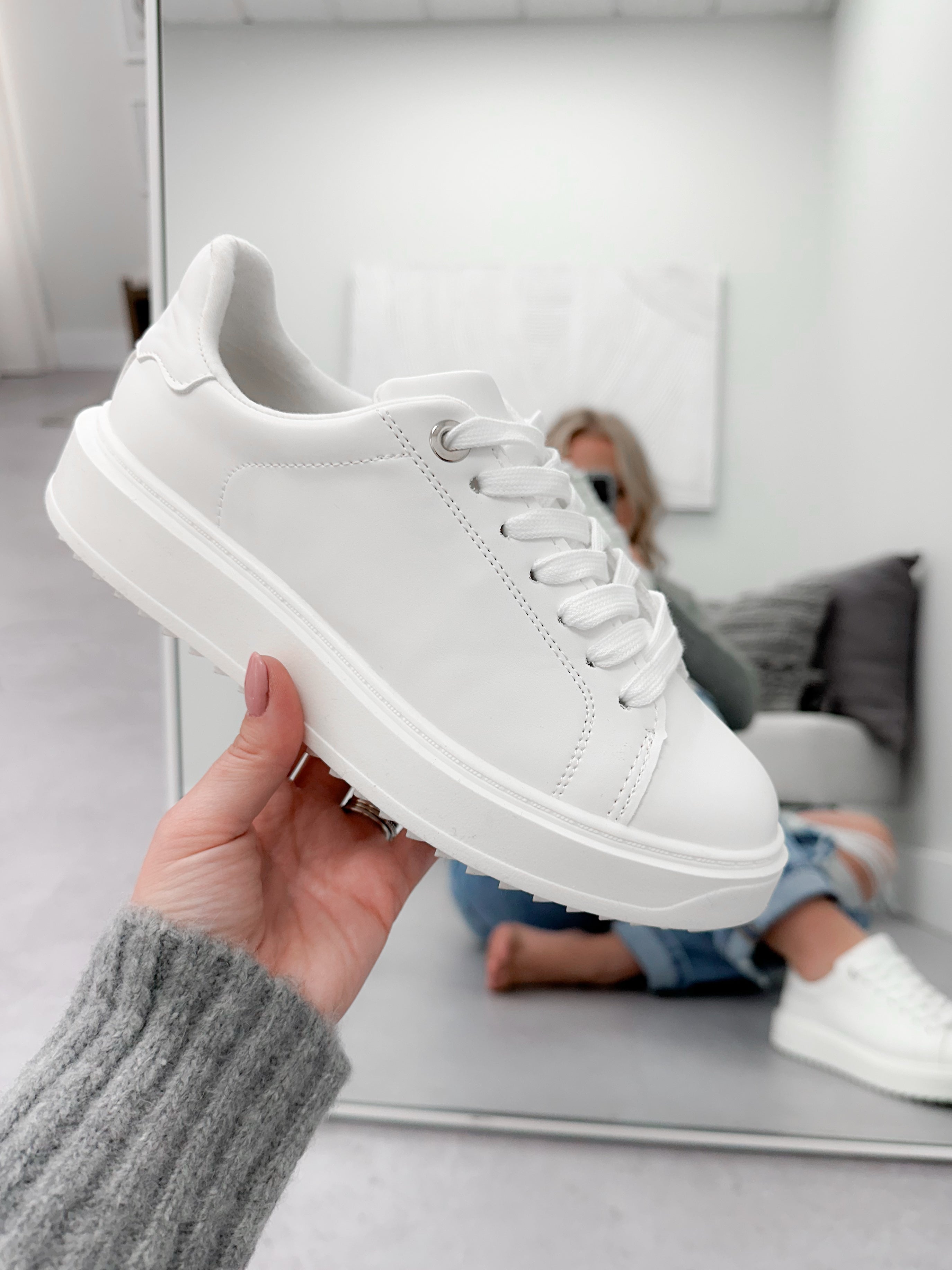 Shiloh Sneaker in White