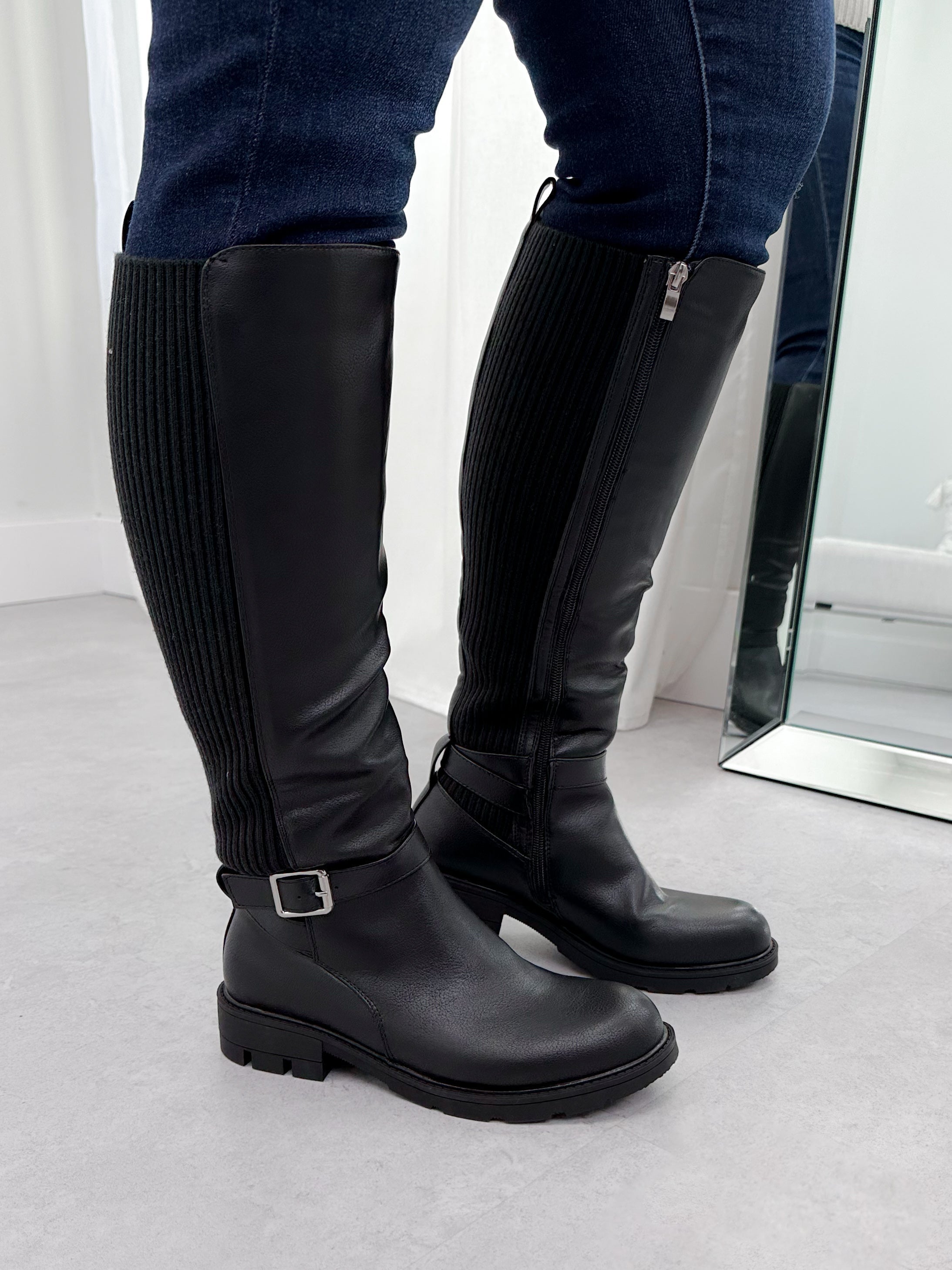 Hay There Boot in Black