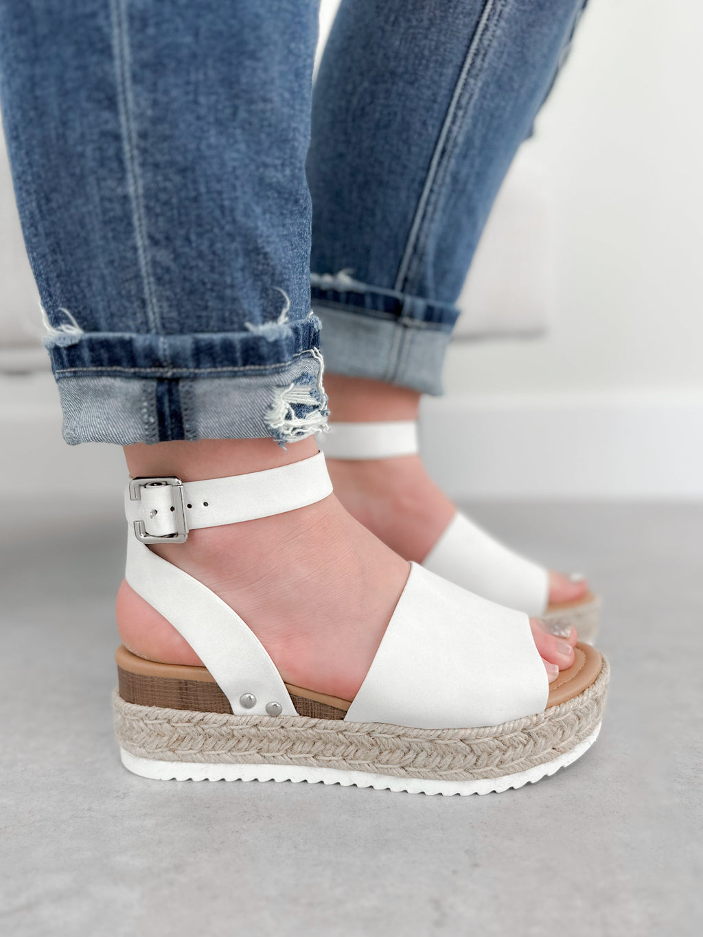 Runway Platform Sandals in Coconut