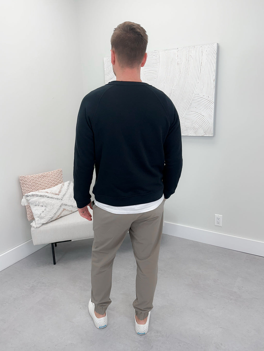 Grady Mens Pullover in Black
