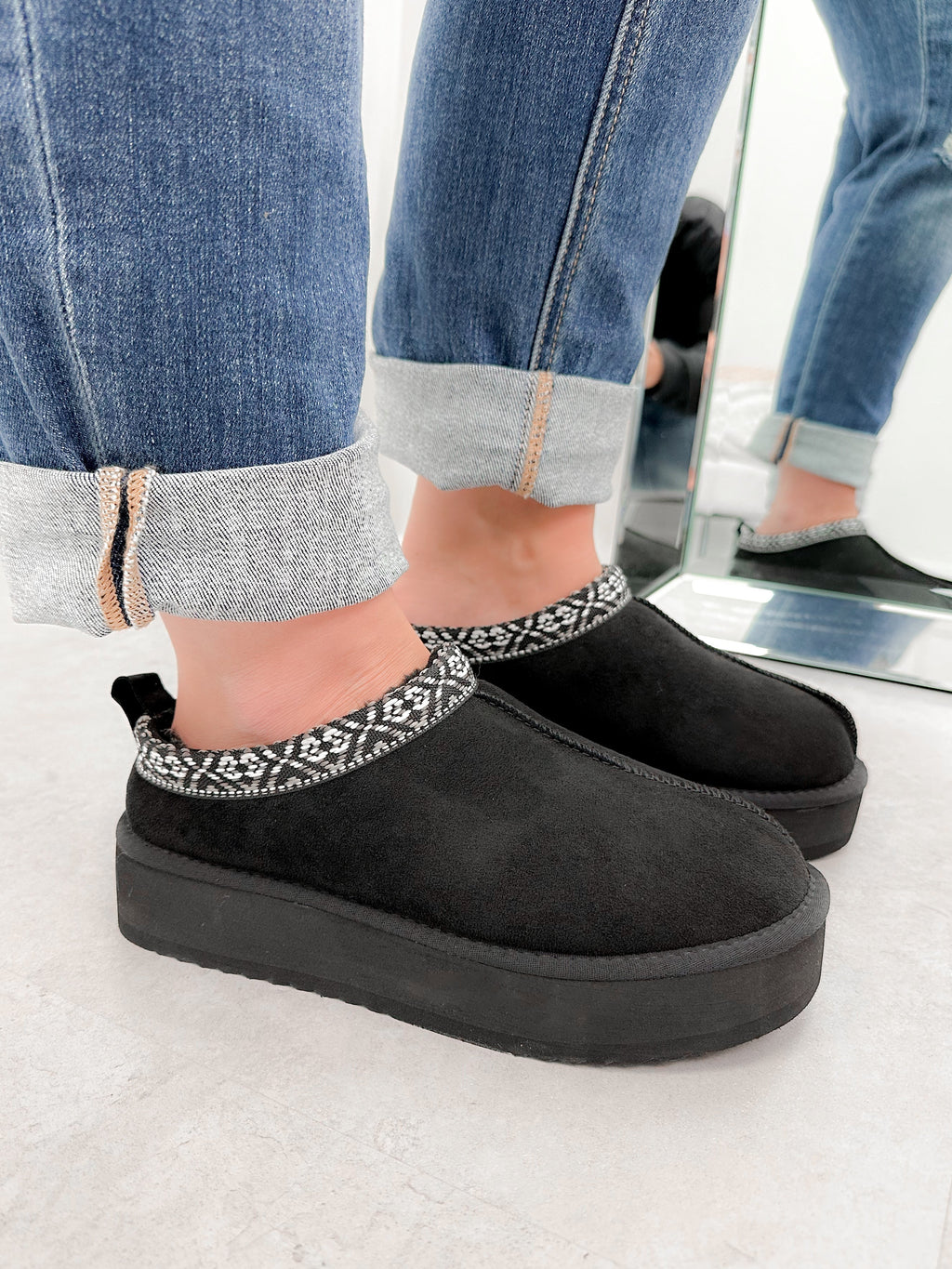 Oasis Bootie in Black