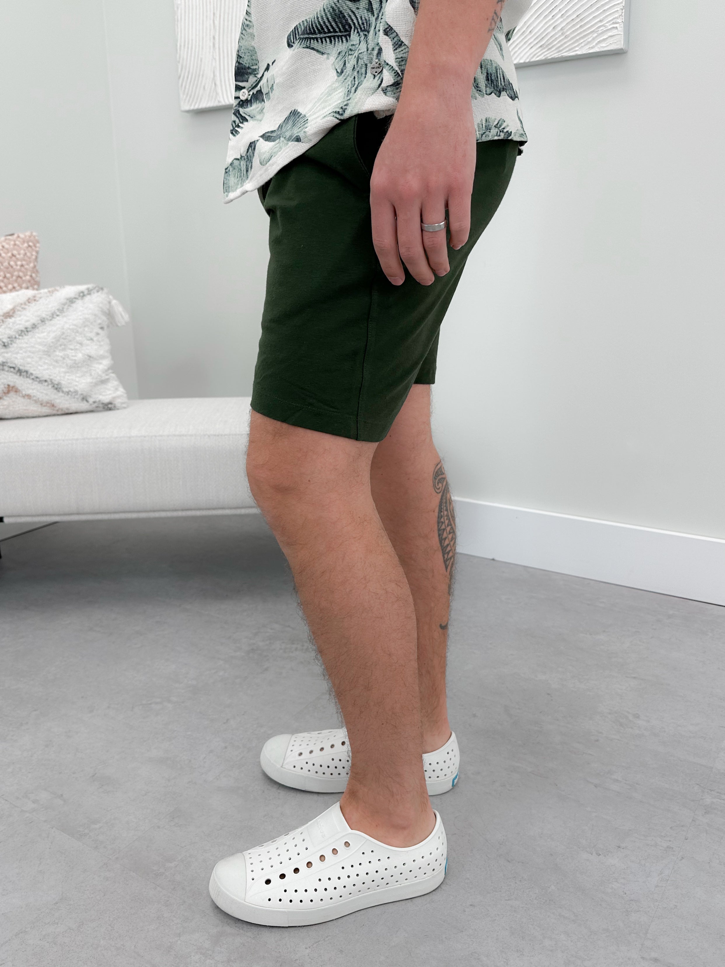 Maximus Mens Shorts in Forest