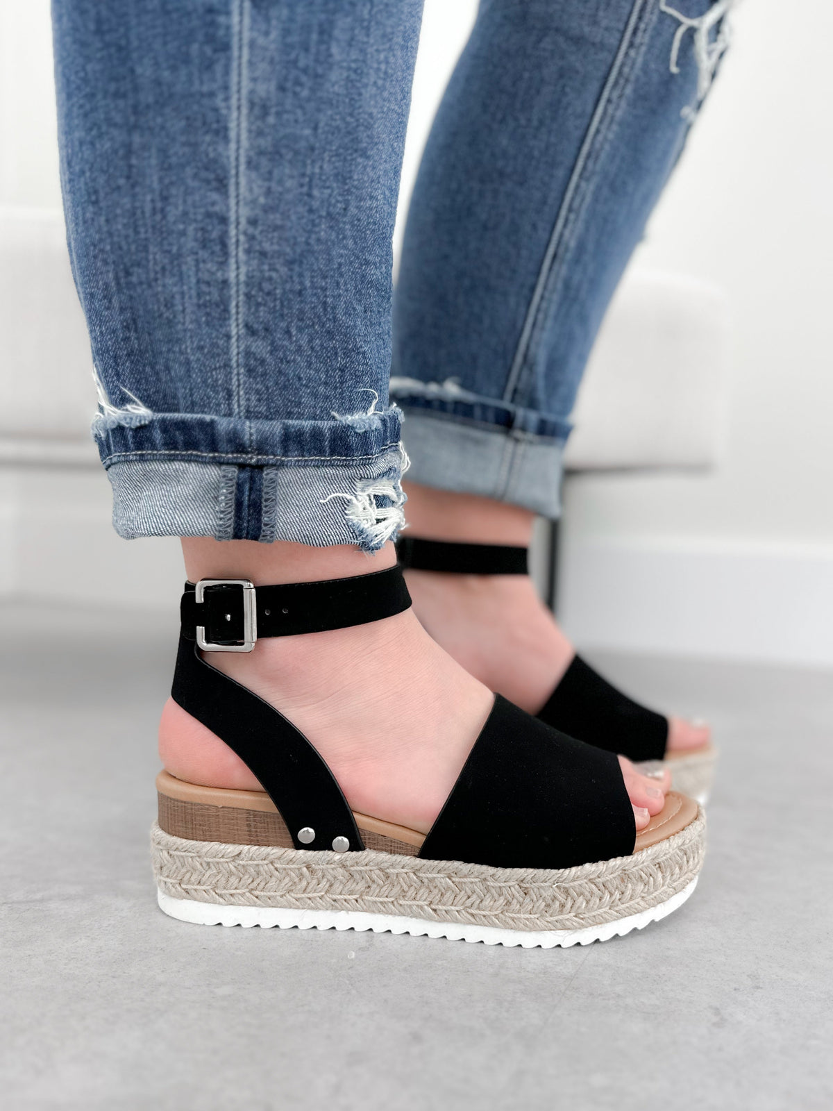 Runway Platform Sandals in Black - Size 10