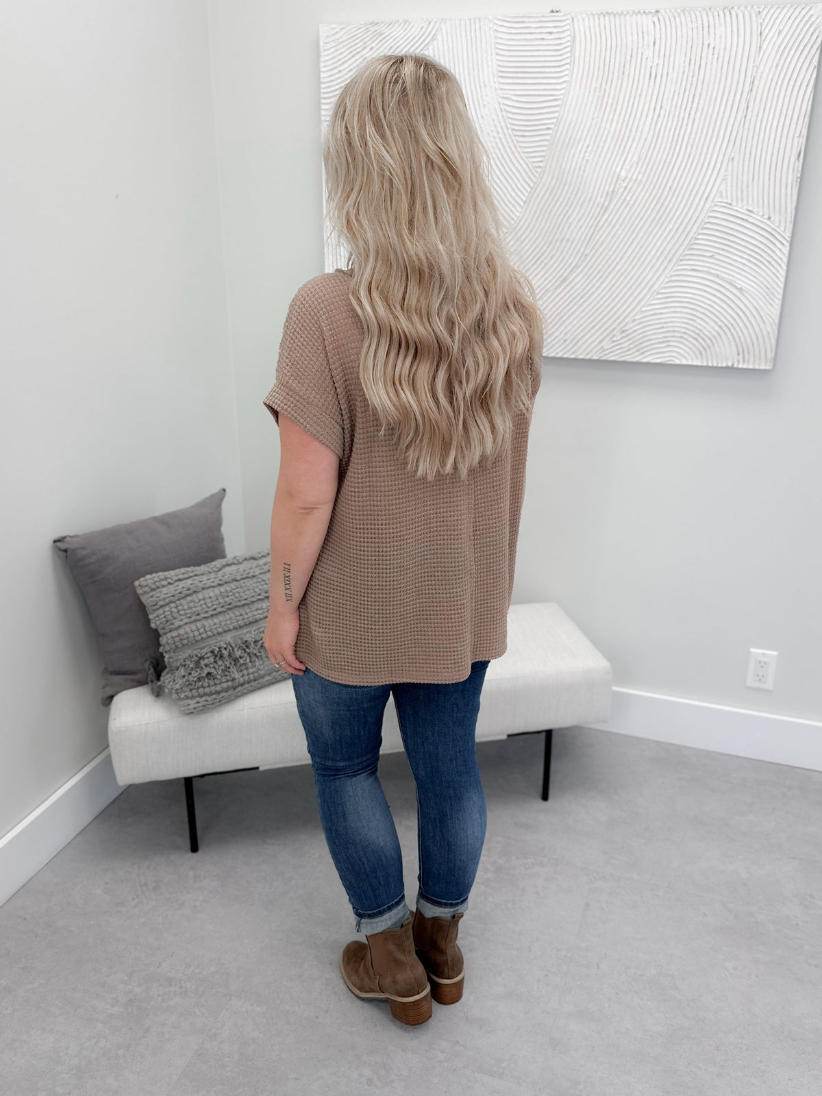 Wynn Waffle Tee in Mocha
