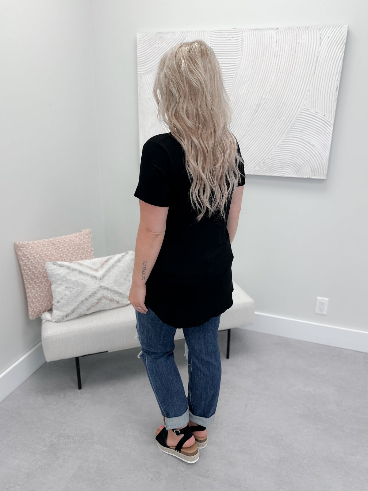 Leah Pocket Tee in Black