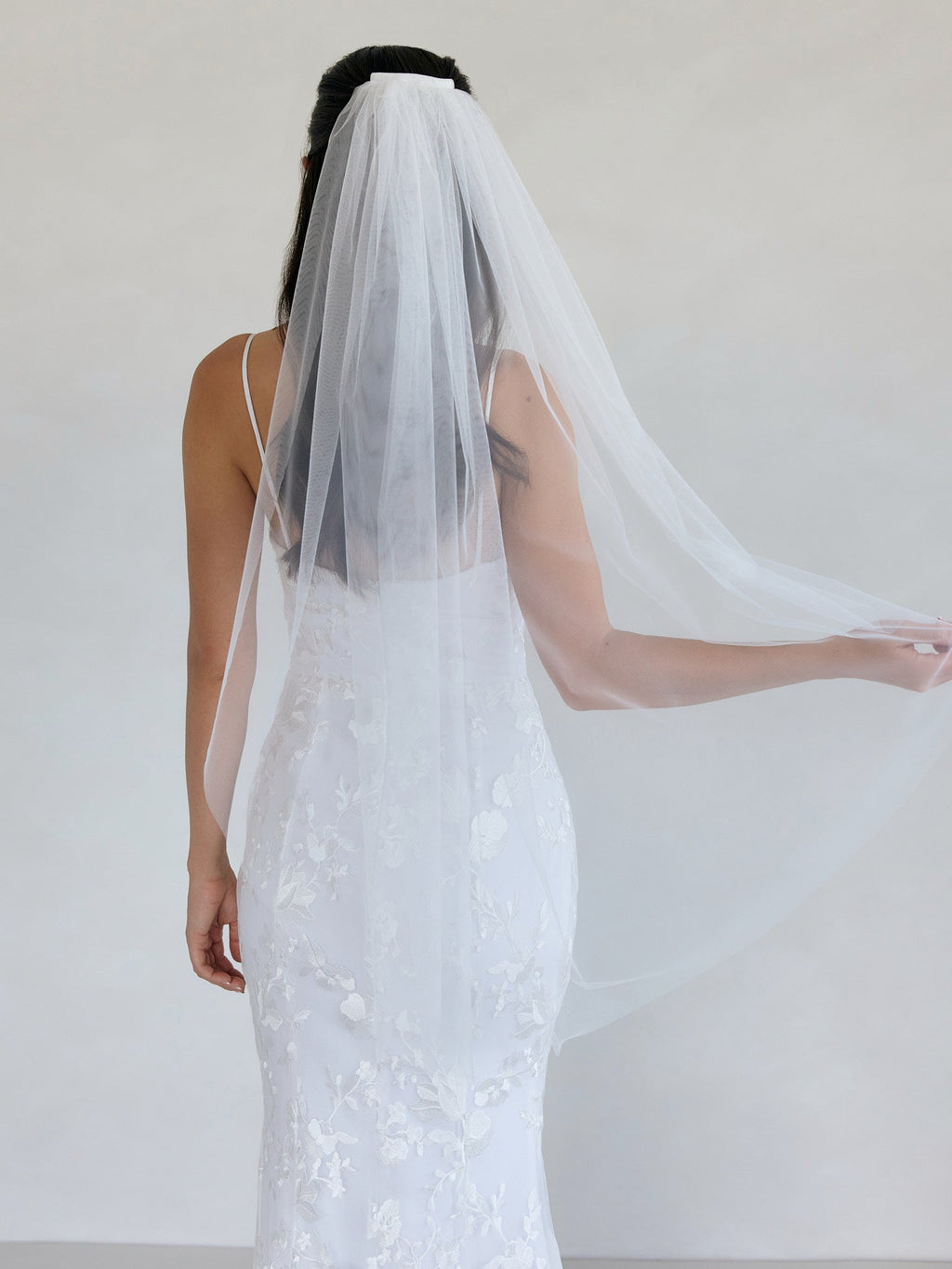 Hudson Veil - Fingertip Length