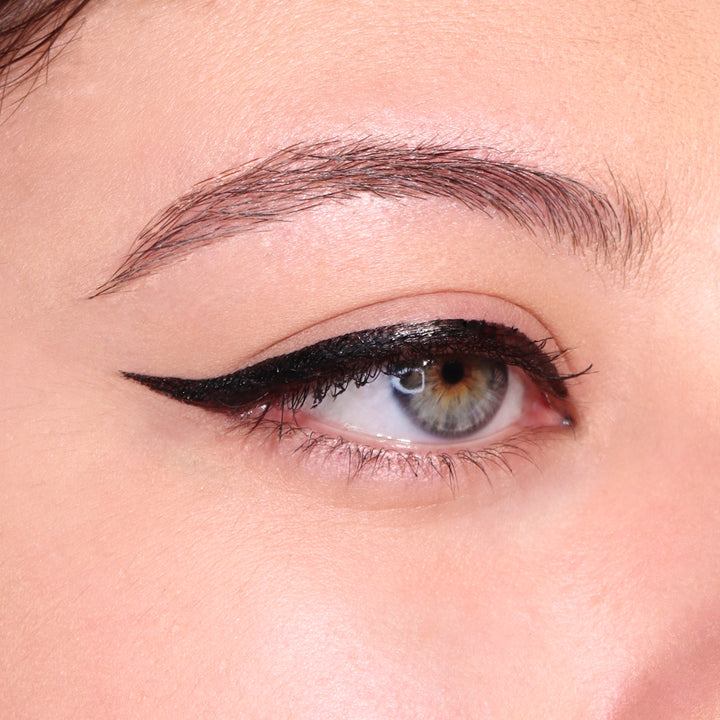Jumbo Liquid Liner in Black
