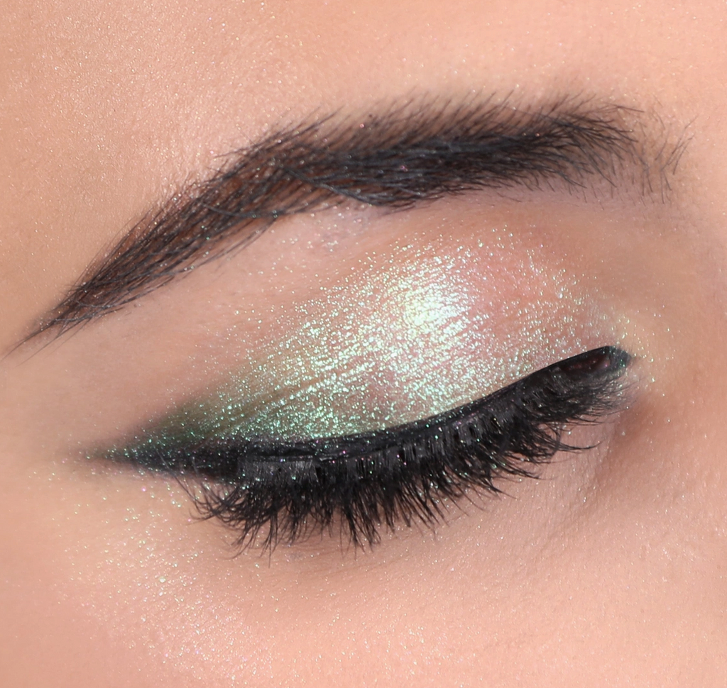 Chroma Light Shadow